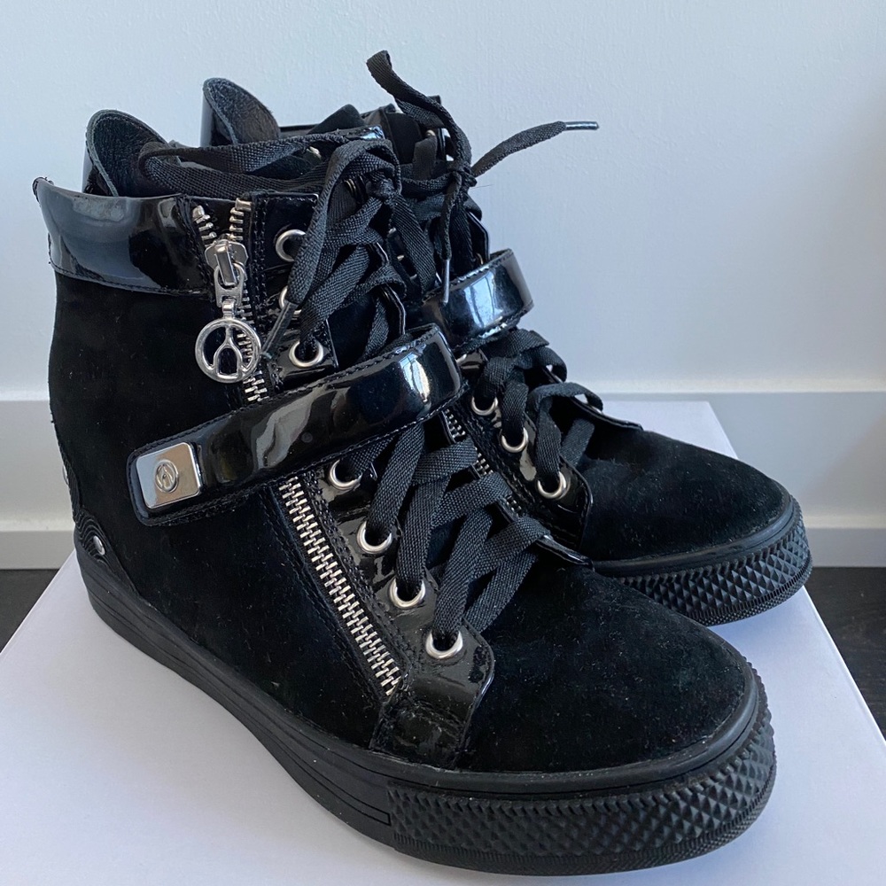 Wishbone Platform Shoes Size 6.5 from Browns
